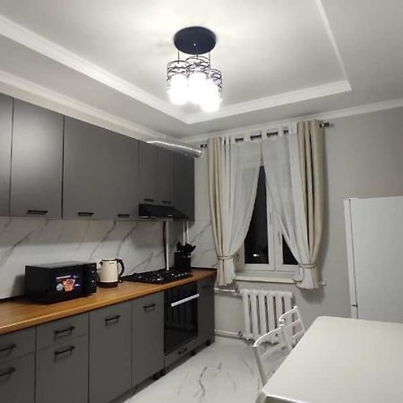 Apartment In Street Toktogula 77 Бишкек Екстериор снимка