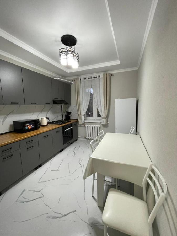Apartment In Street Toktogula 77 Бишкек Екстериор снимка